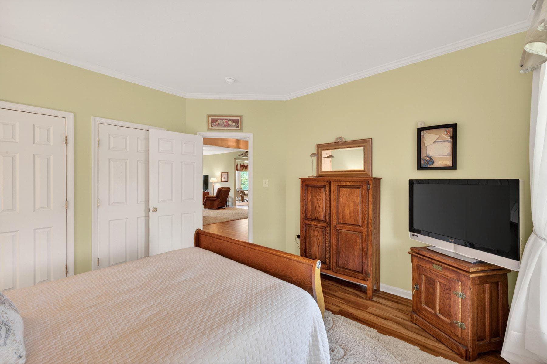 2622 Inwood Drive photo 23
