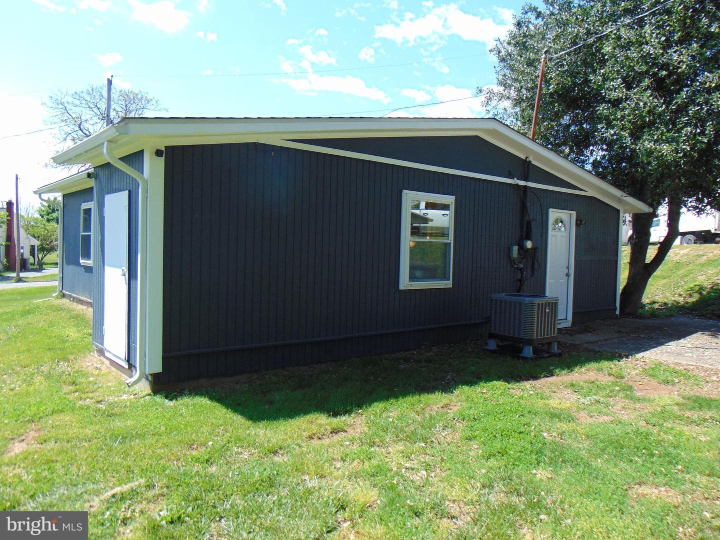 909 Oak Street photo 27