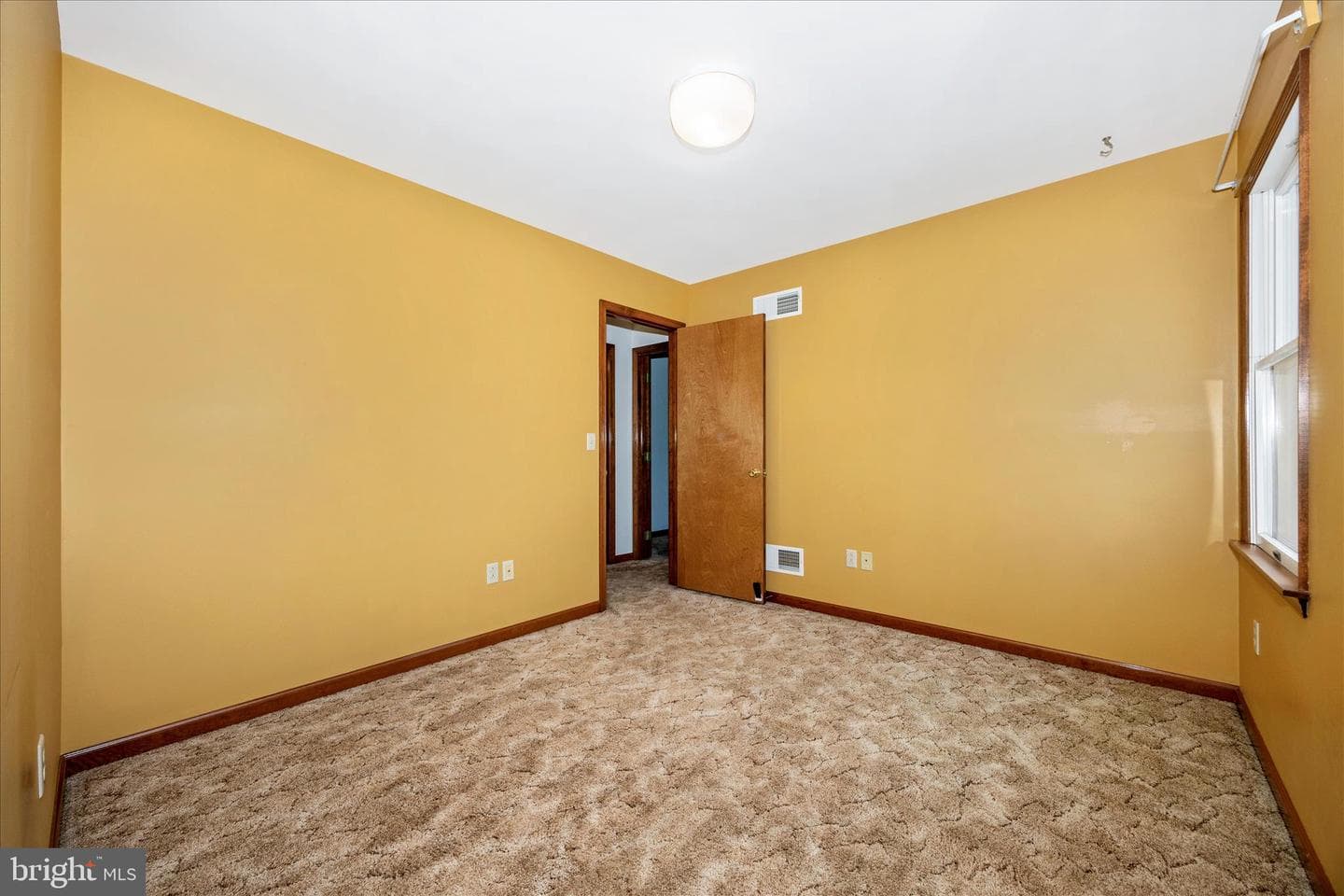 205 E G Street photo 25