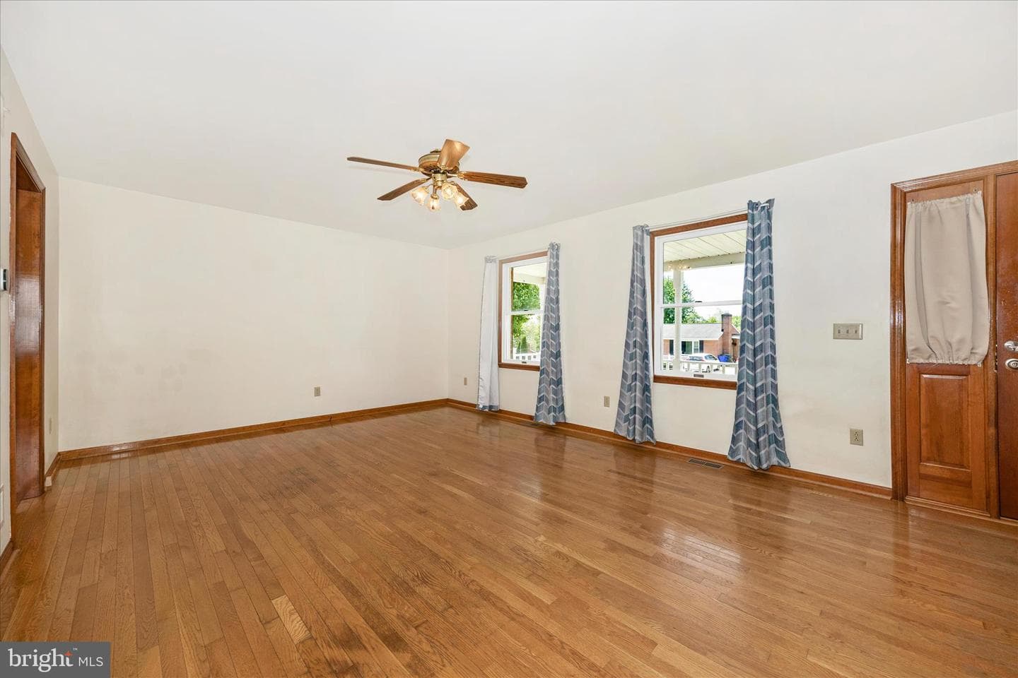 205 E G Street photo 5