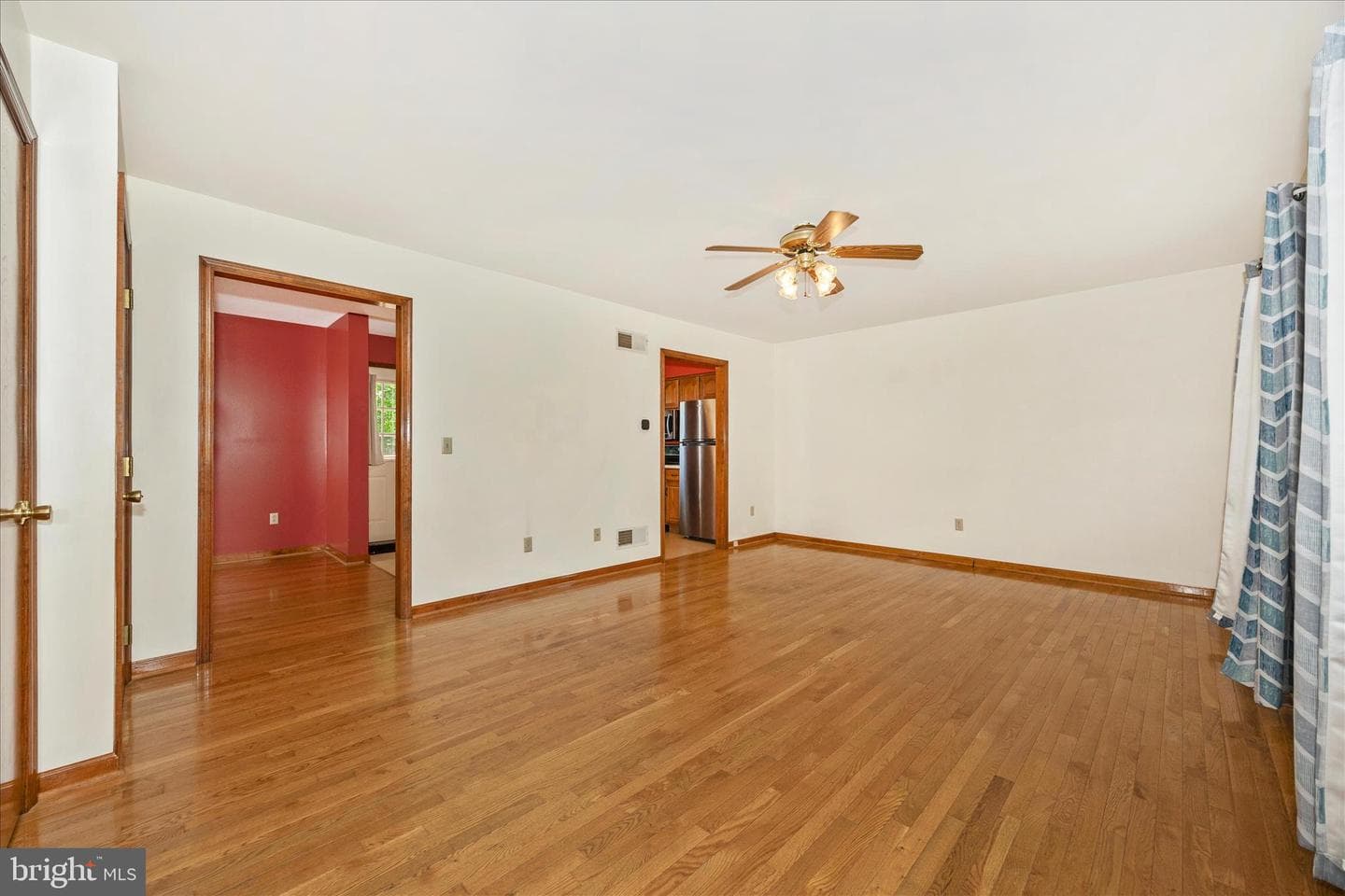 205 E G Street photo 6