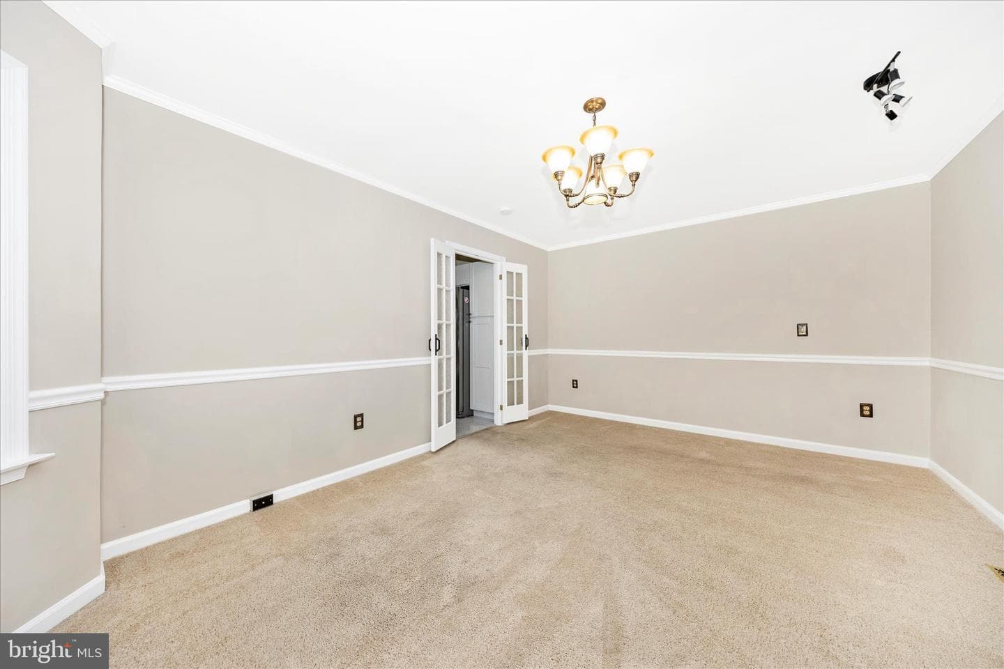 6104 Edmont Drive photo 7