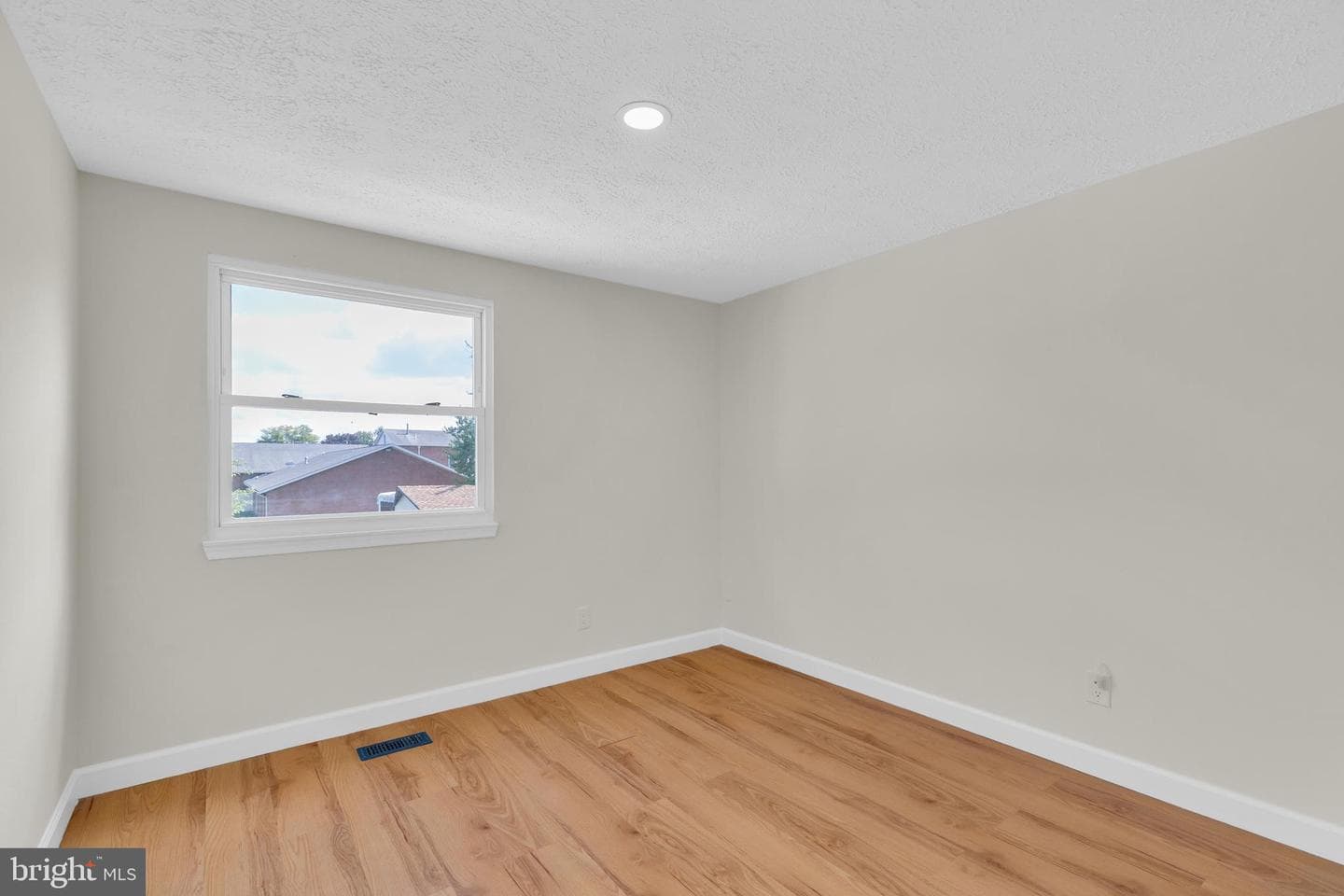 391 Prospect Boulevard photo 21