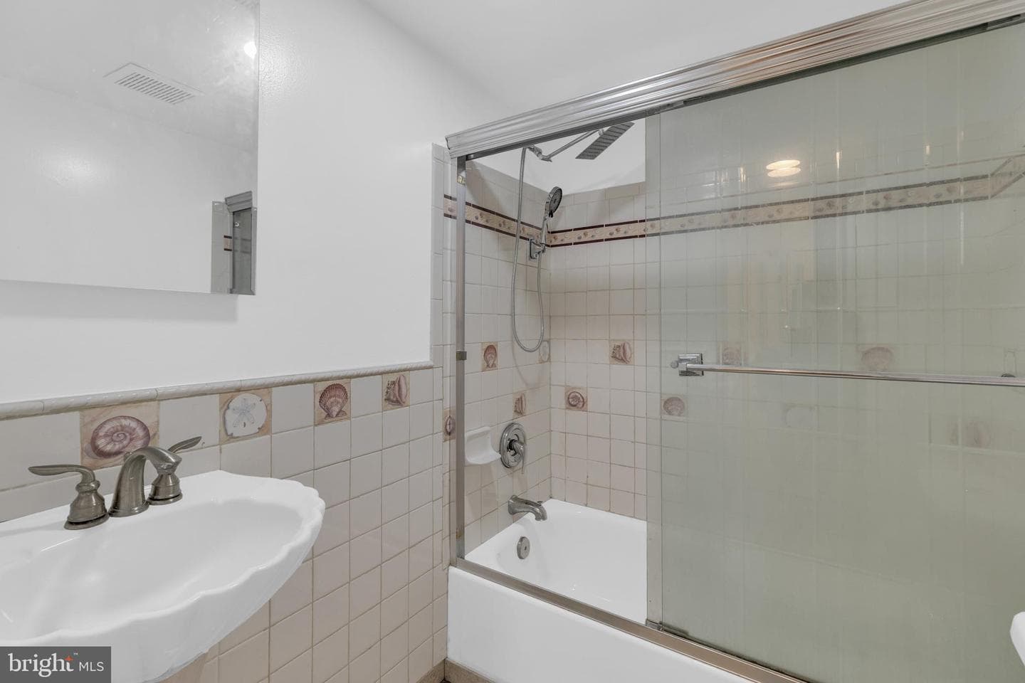 391 Prospect Boulevard photo 27