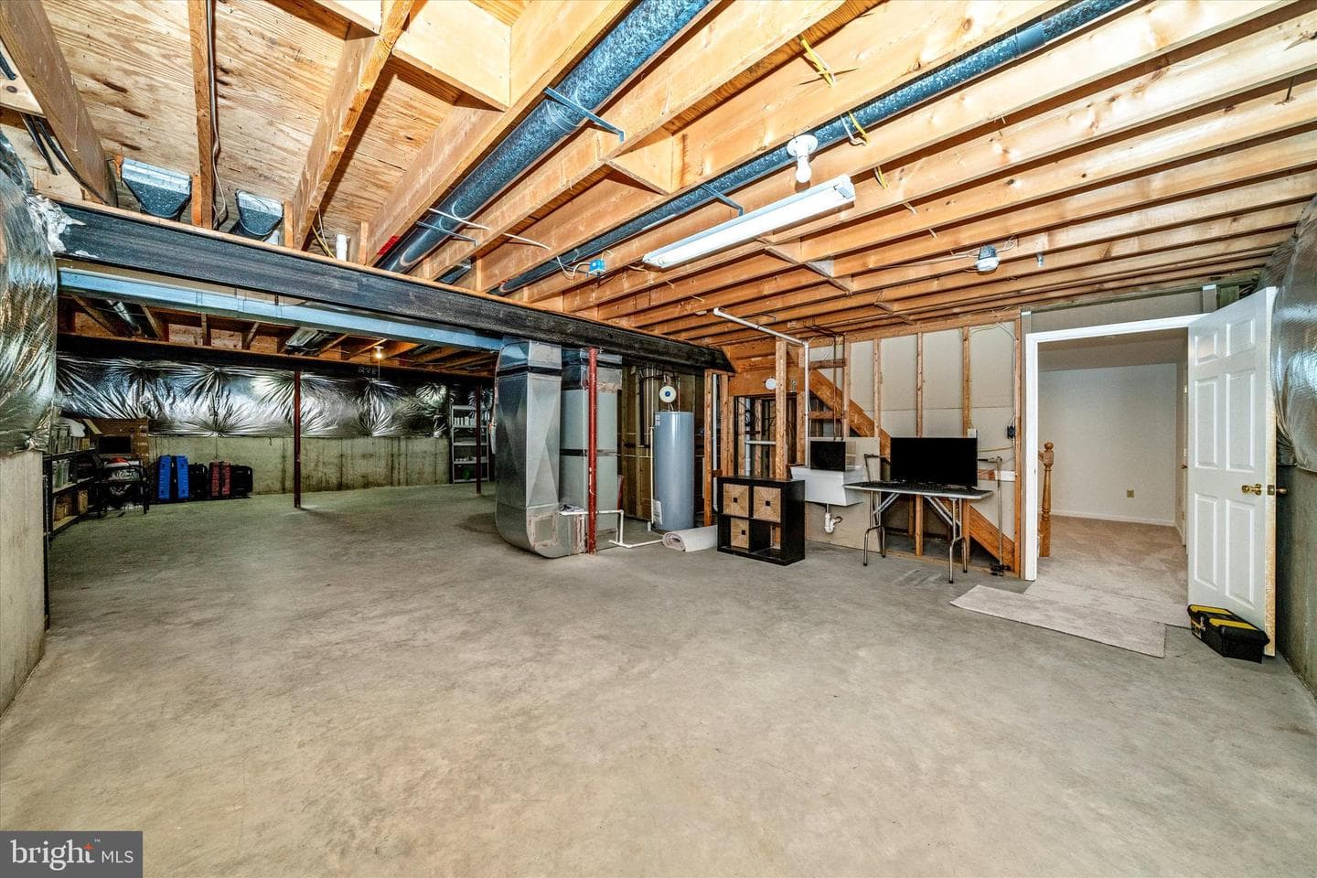 2447 Merchant Street photo 36