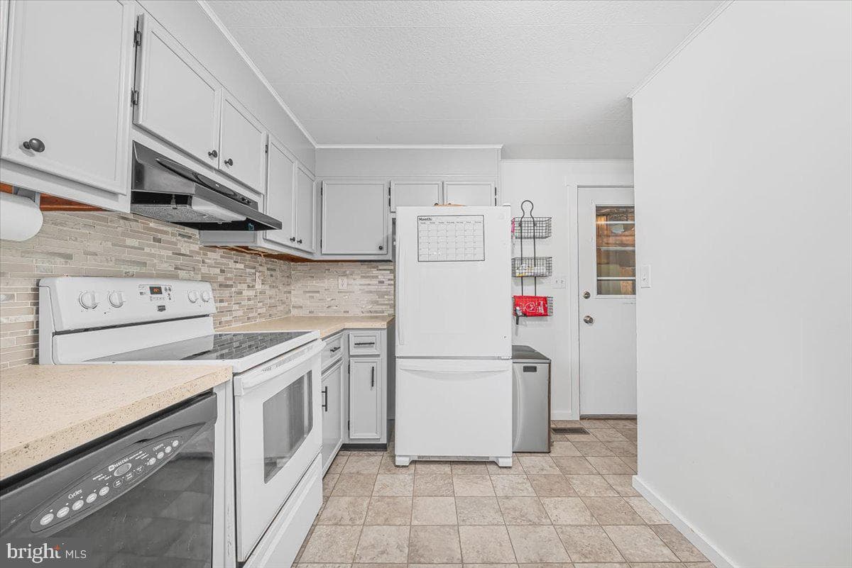14011 Pryor Road photo 14
