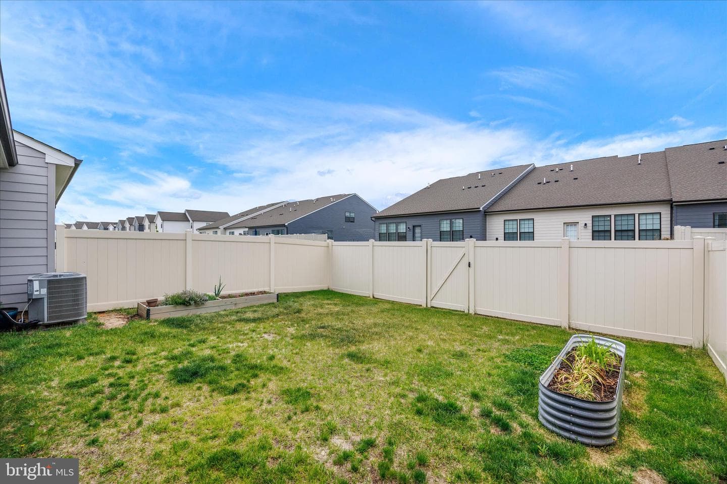 490 Herringbone Way photo 36