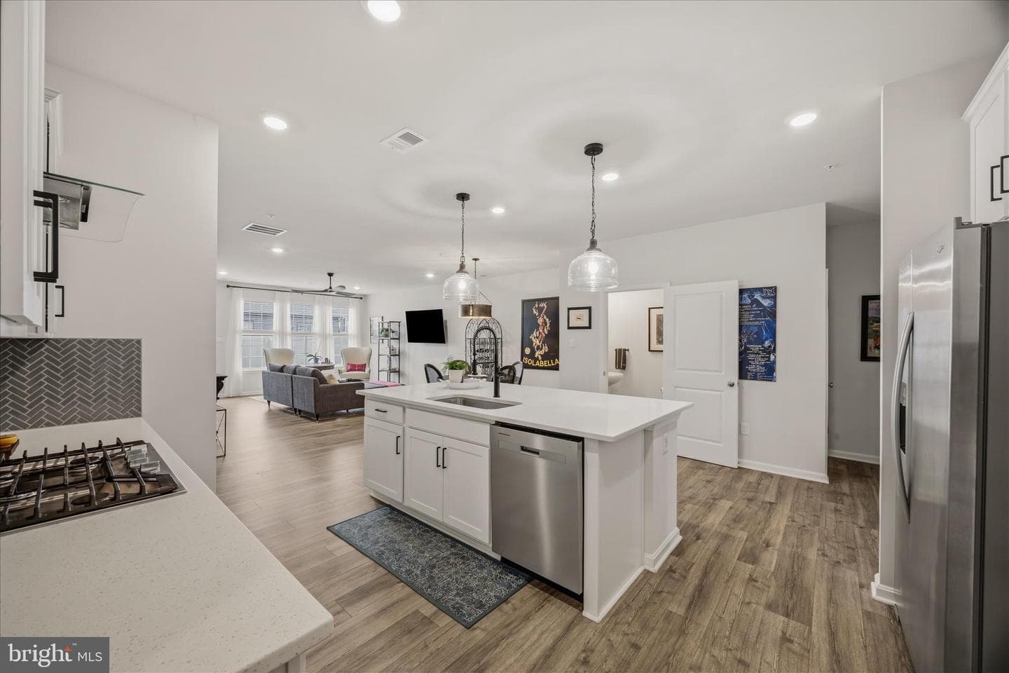490 Herringbone Way photo 8
