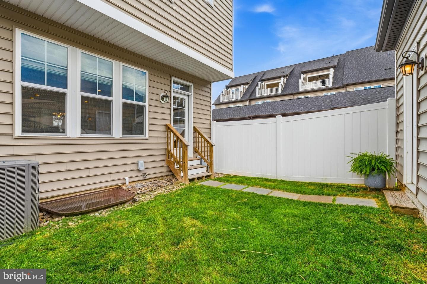 605 Blandwood Road photo 46