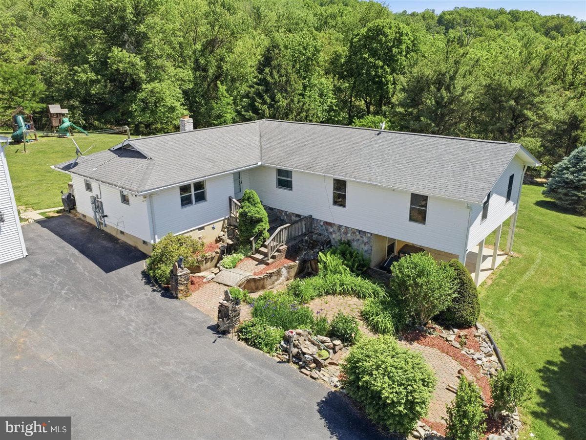2915 Fry Road, Jefferson