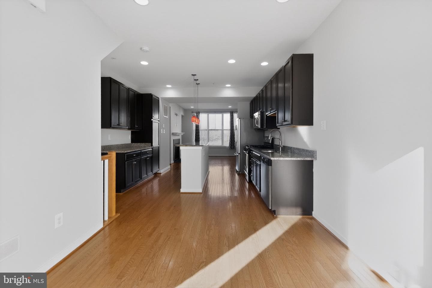 1415 Trafalgar Lane photo 19