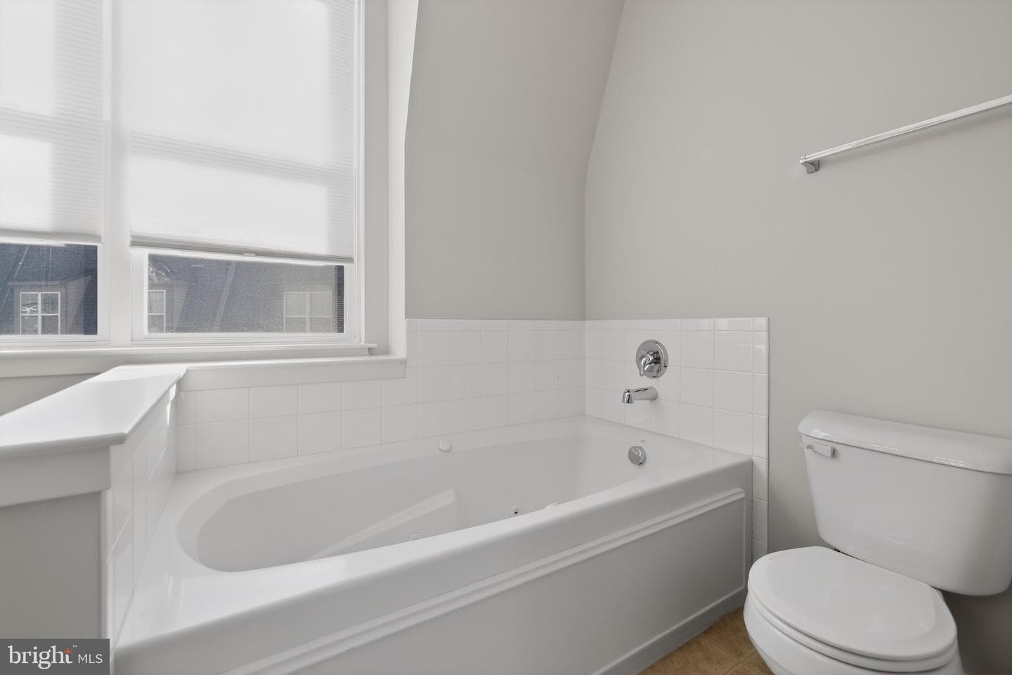 1415 Trafalgar Lane photo 25