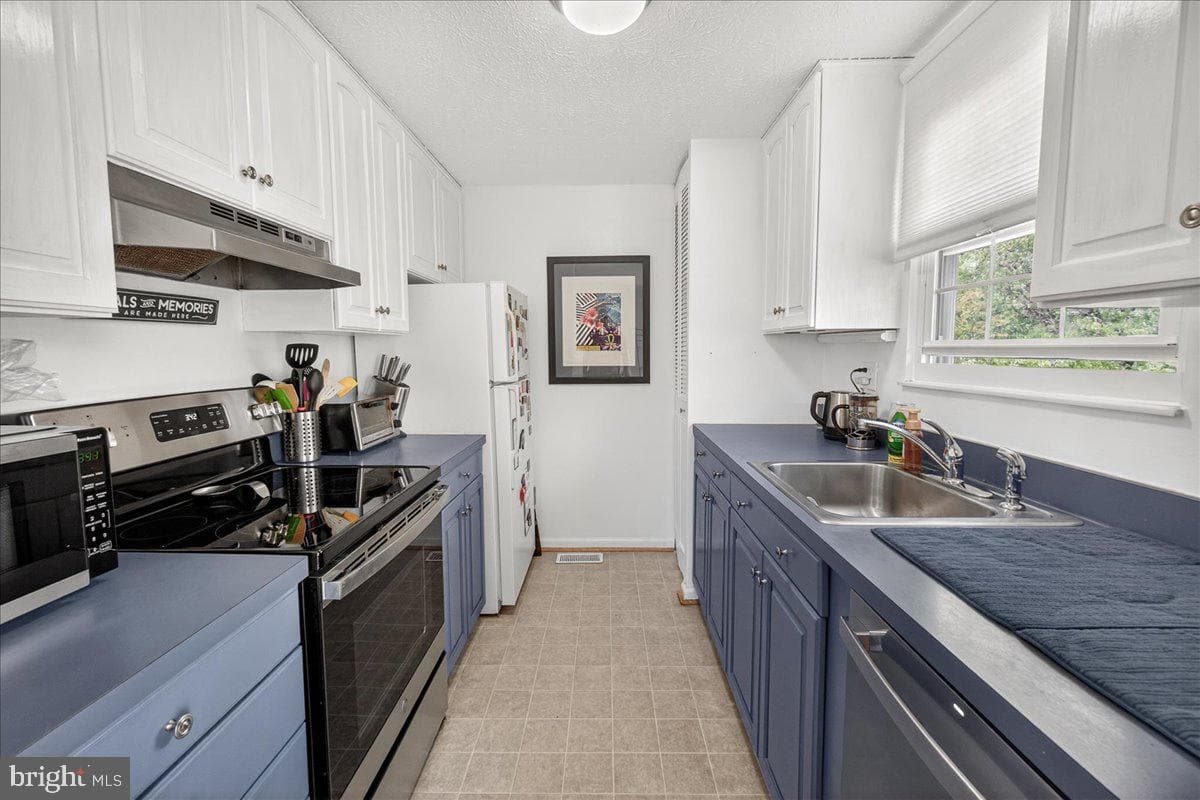 431 Heather Ridge Drive photo 9