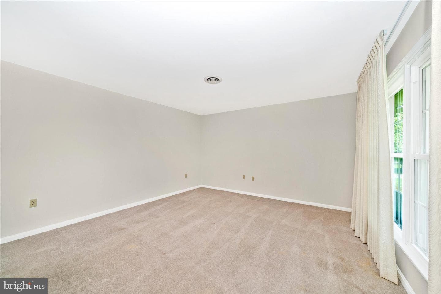 9496 Pocono Drive photo 7