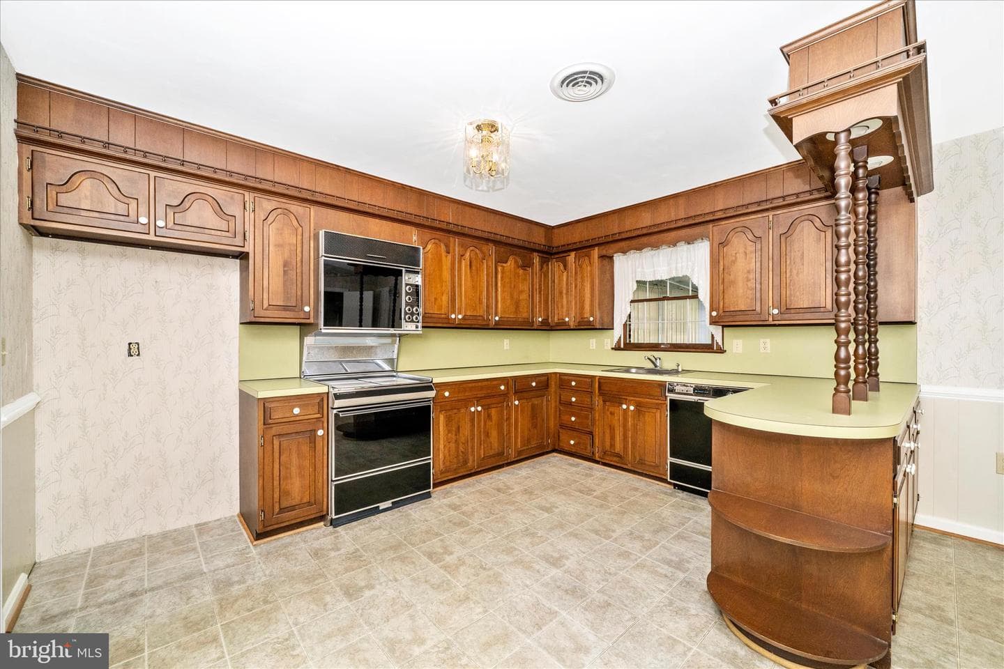 9496 Pocono Drive photo 8