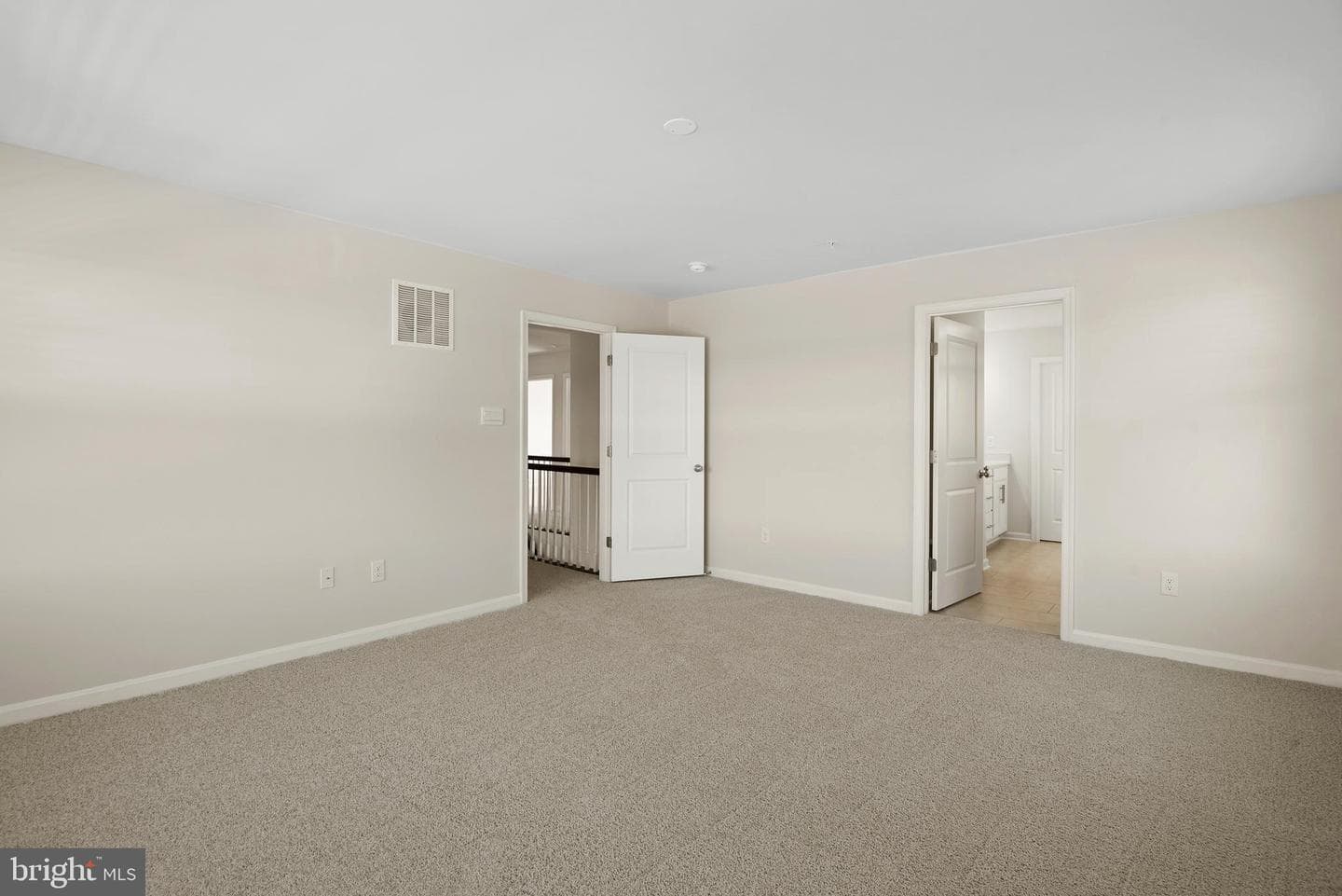 476 Ensemble Way photo 15