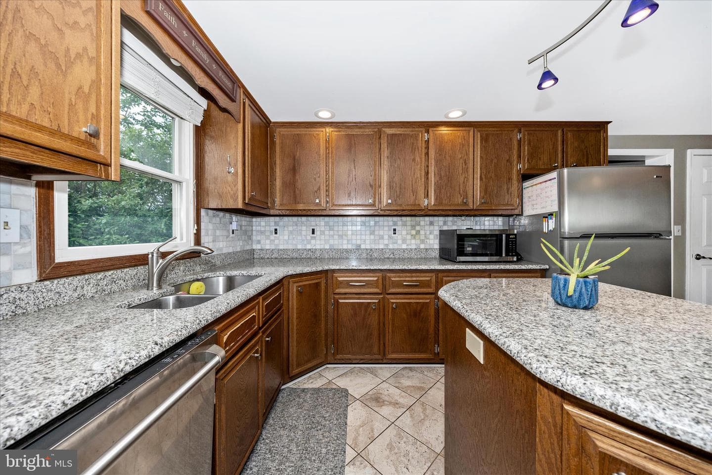 6641 Jefferson Blvd photo 18