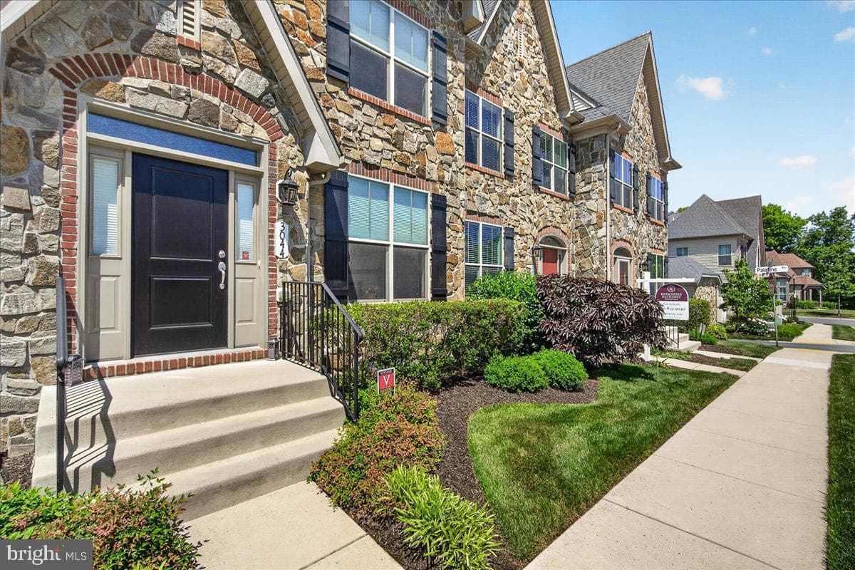 3044 Palatine Dr, Frederick
