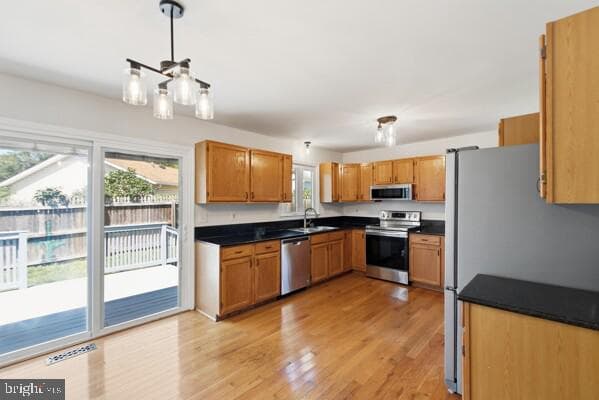 1 Adams Avenue Avenue photo 10