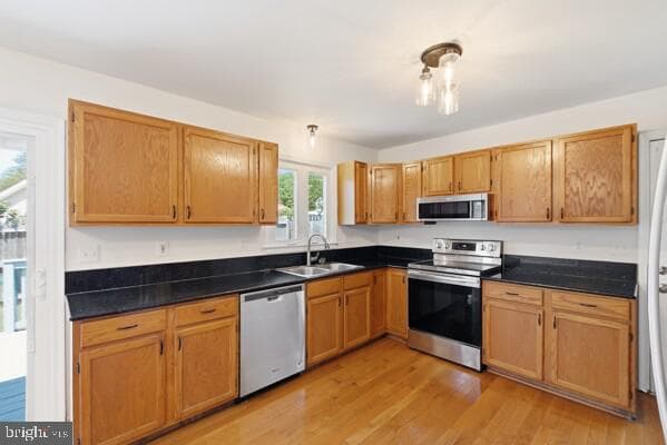 1 Adams Avenue Avenue photo 11