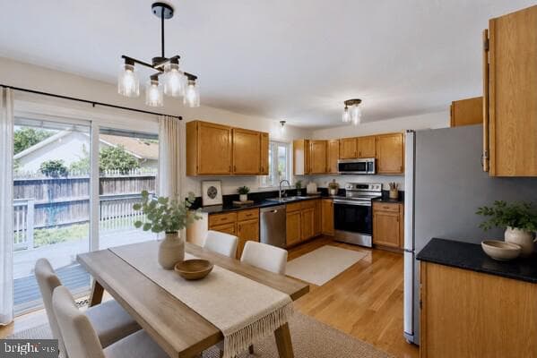 1 Adams Avenue Avenue photo 9