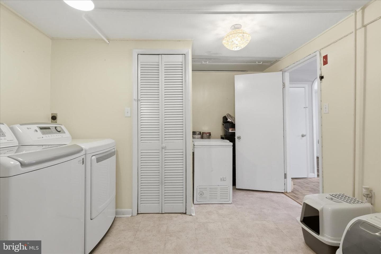 603 W B Street photo 14