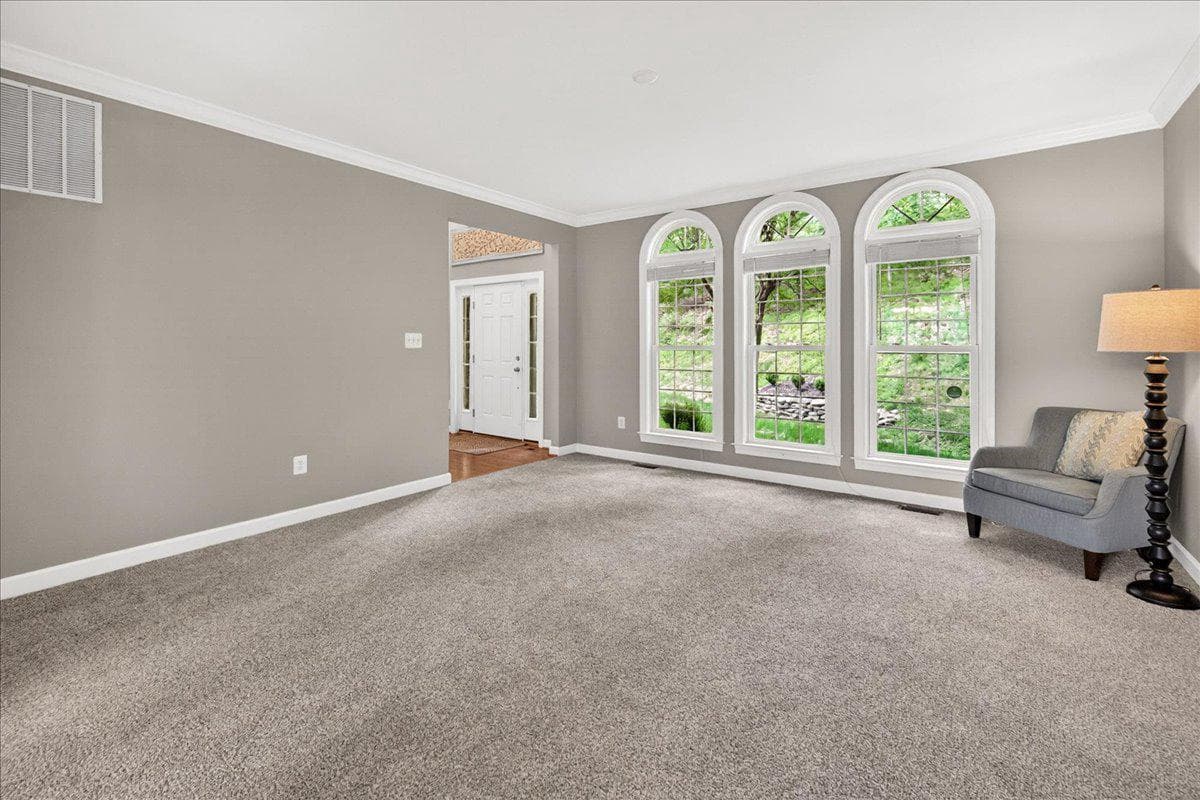 9710 Woodfield Court photo 10