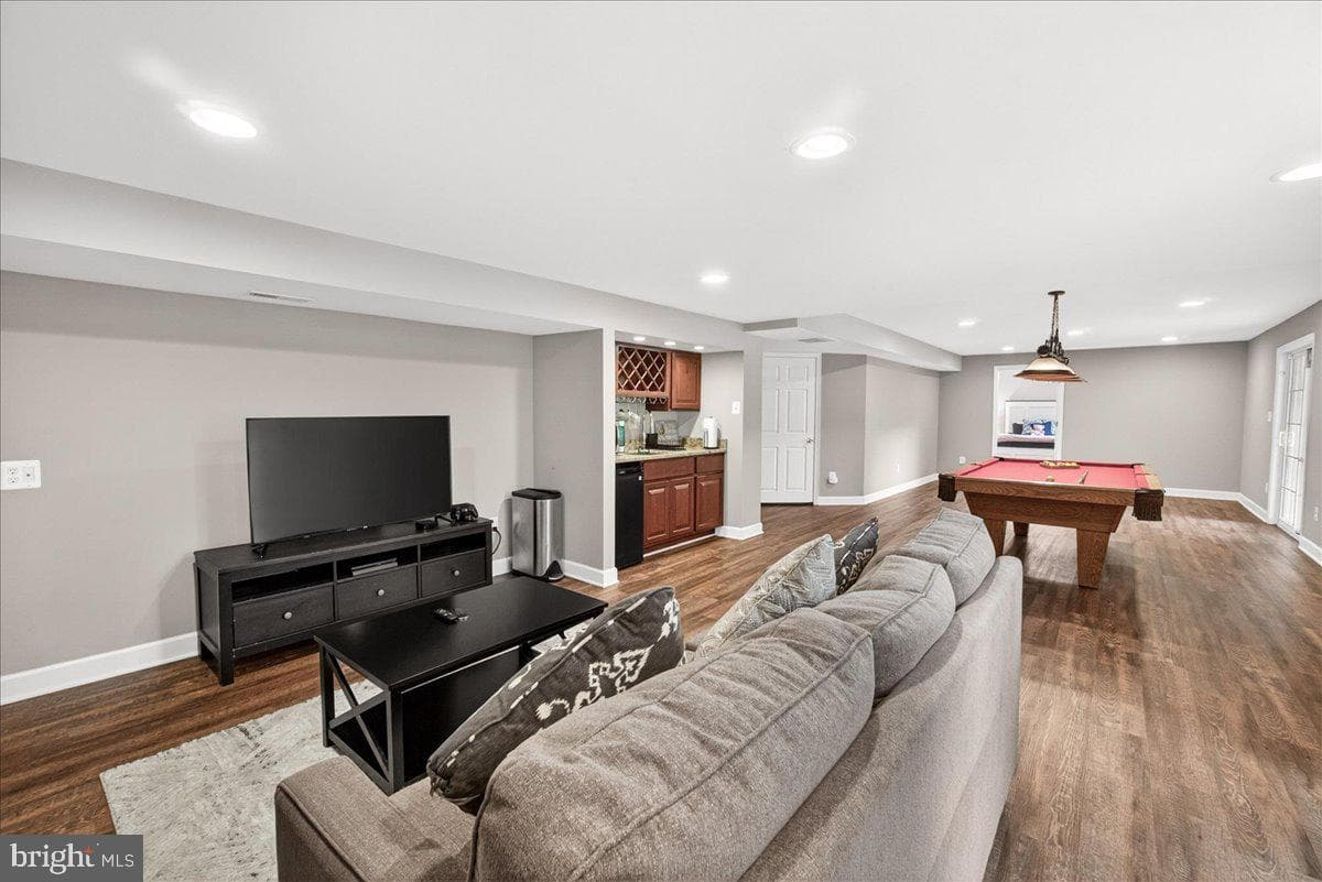 9710 Woodfield Court photo 48