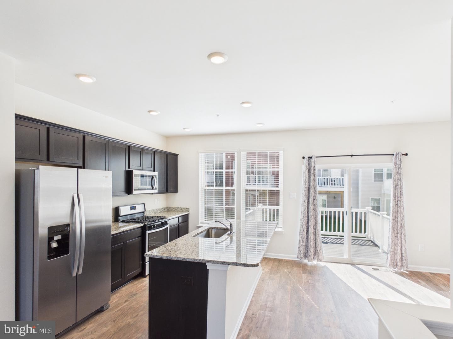 2011 Pomona Way photo 12