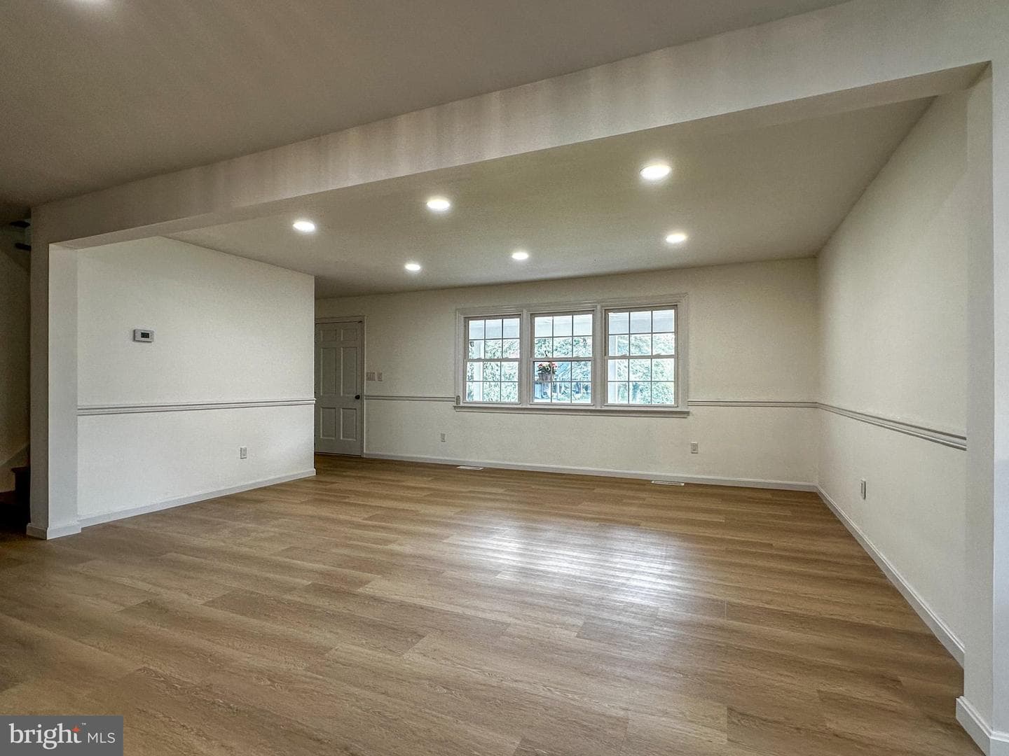 6783 Sunnybrook Drive photo 4