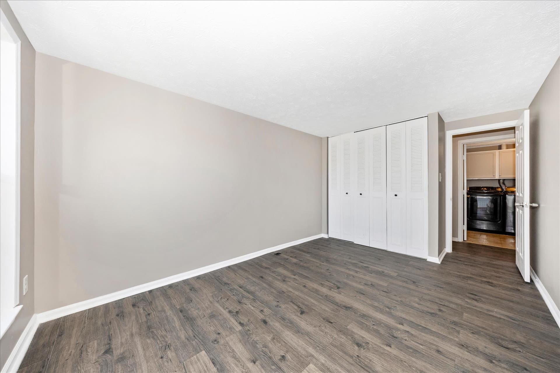 572 Hollyberry Way photo 26