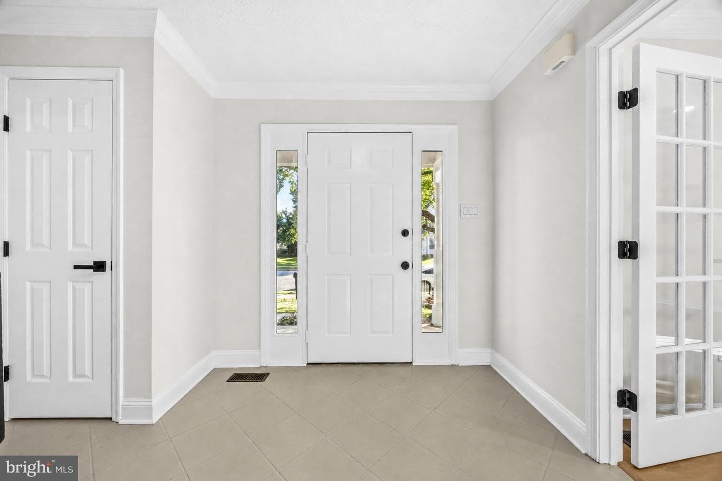 1425 Grouse Court photo 6