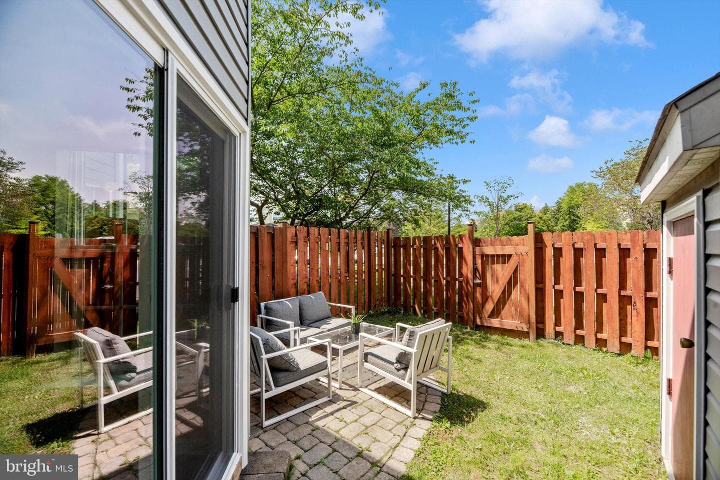 605 Tivoli Road photo 27