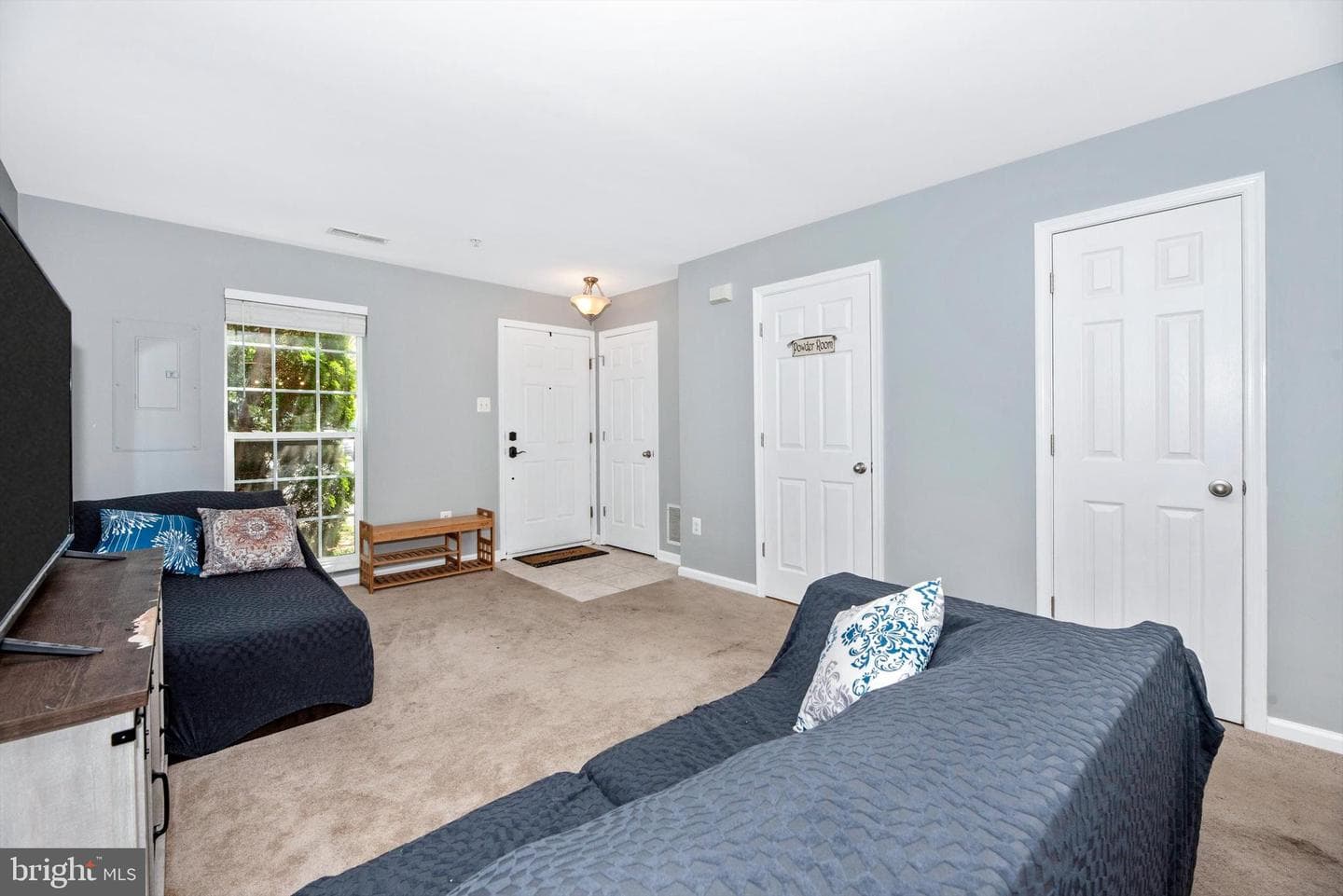 605 Tivoli Road photo 5