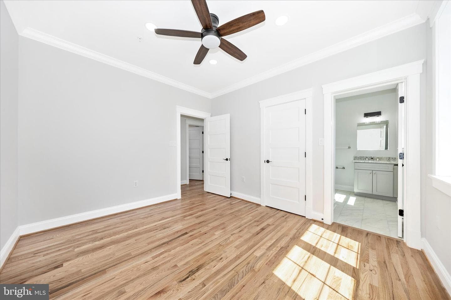 109 W 13th Street photo 22