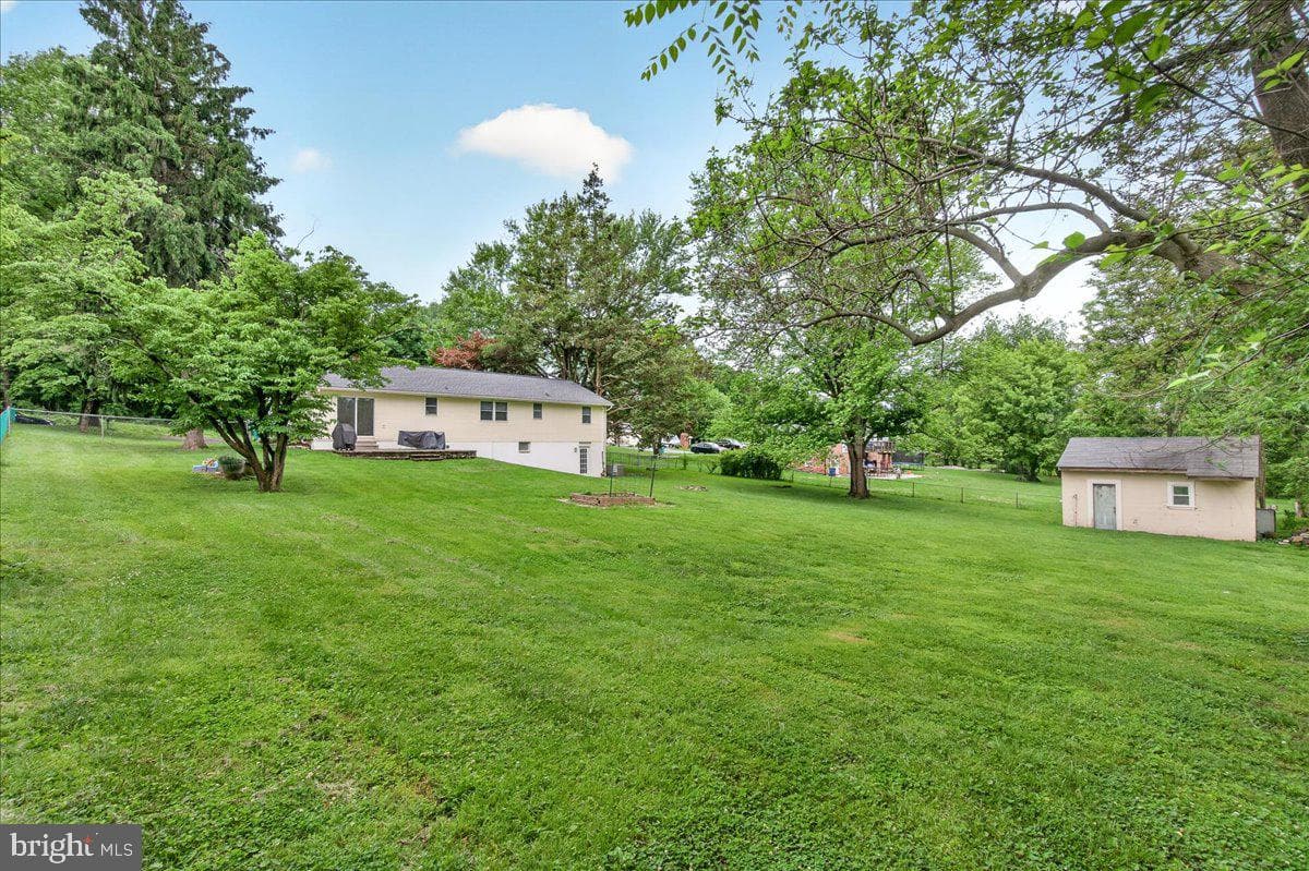 9712 Thompson Dr photo 34