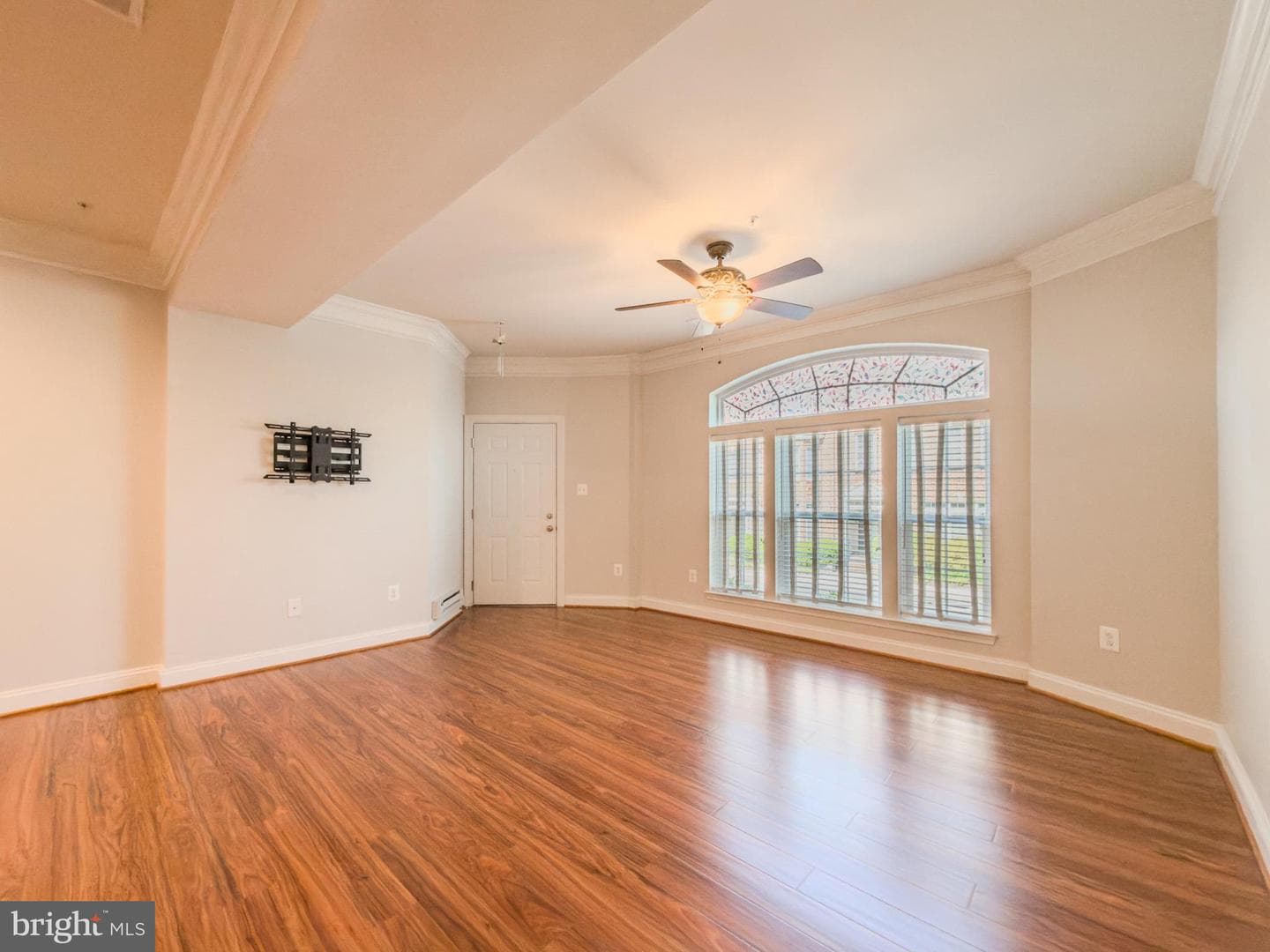 9555 Hyde Place photo 16