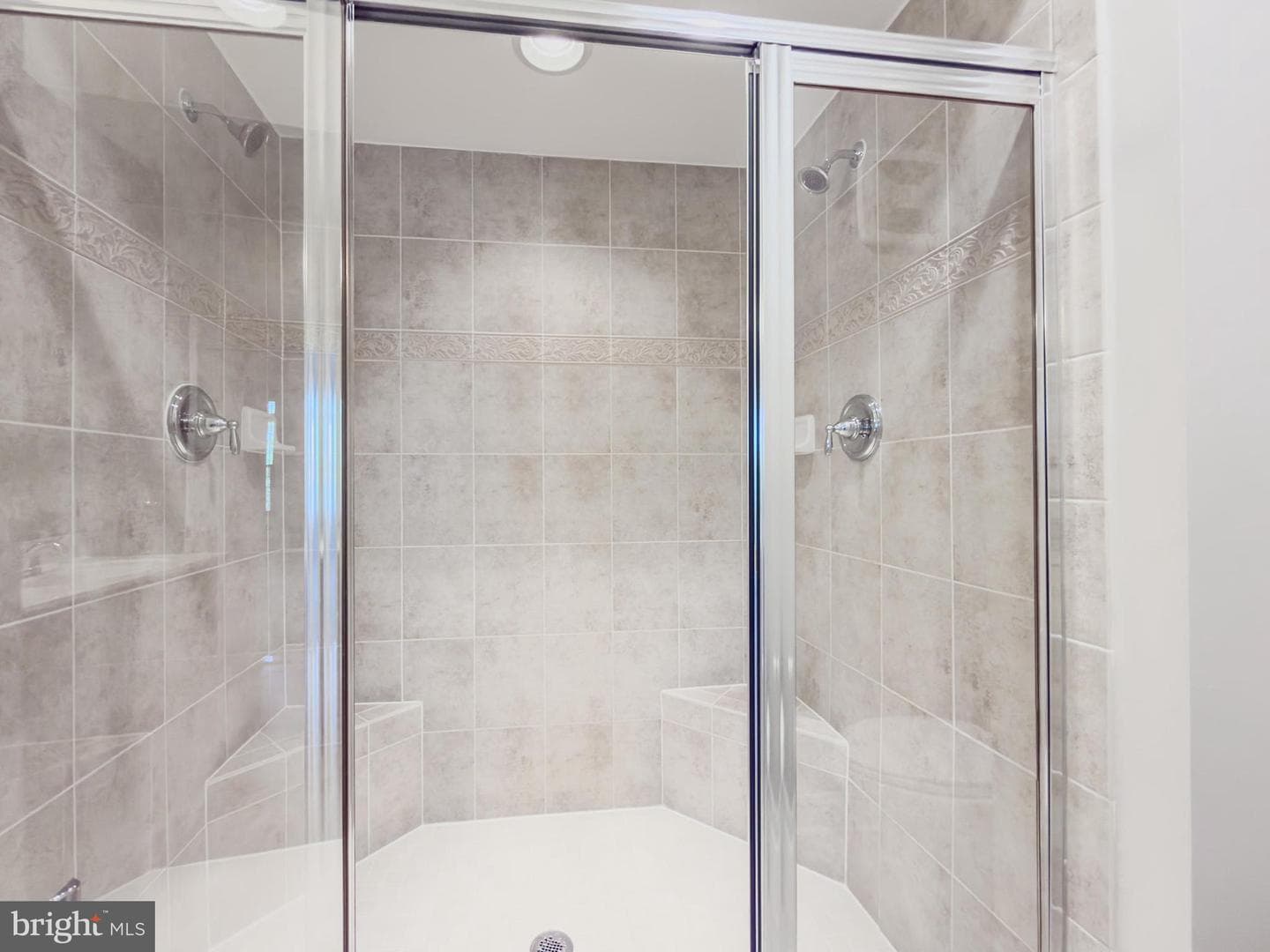 9555 Hyde Place photo 25