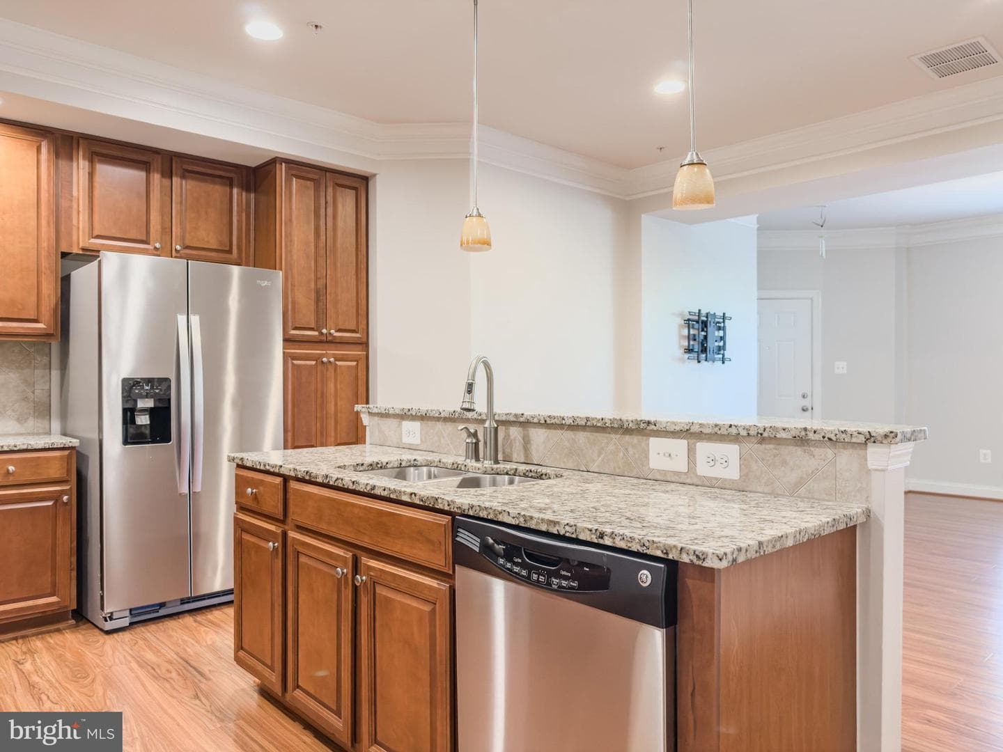 9555 Hyde Place photo 4