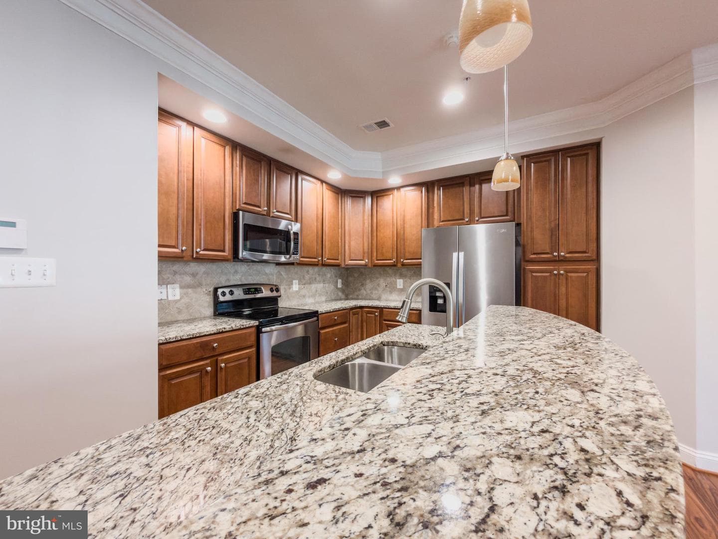 9555 Hyde Place photo 9