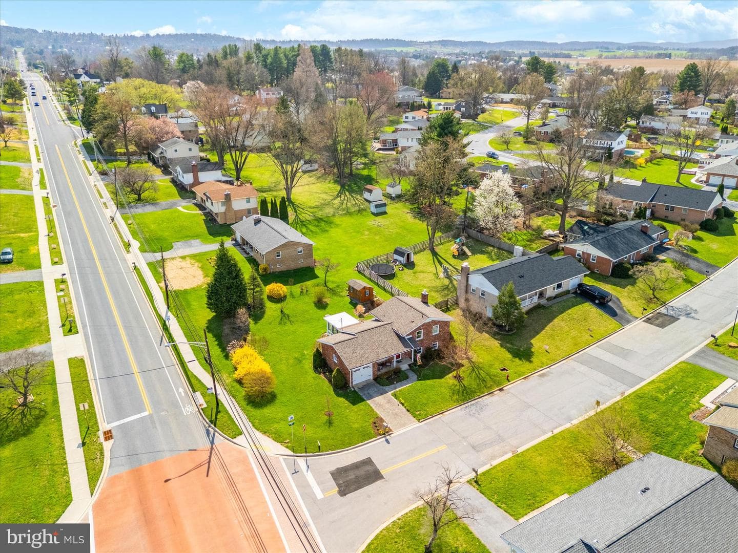 2 Lombardy Drive photo 46