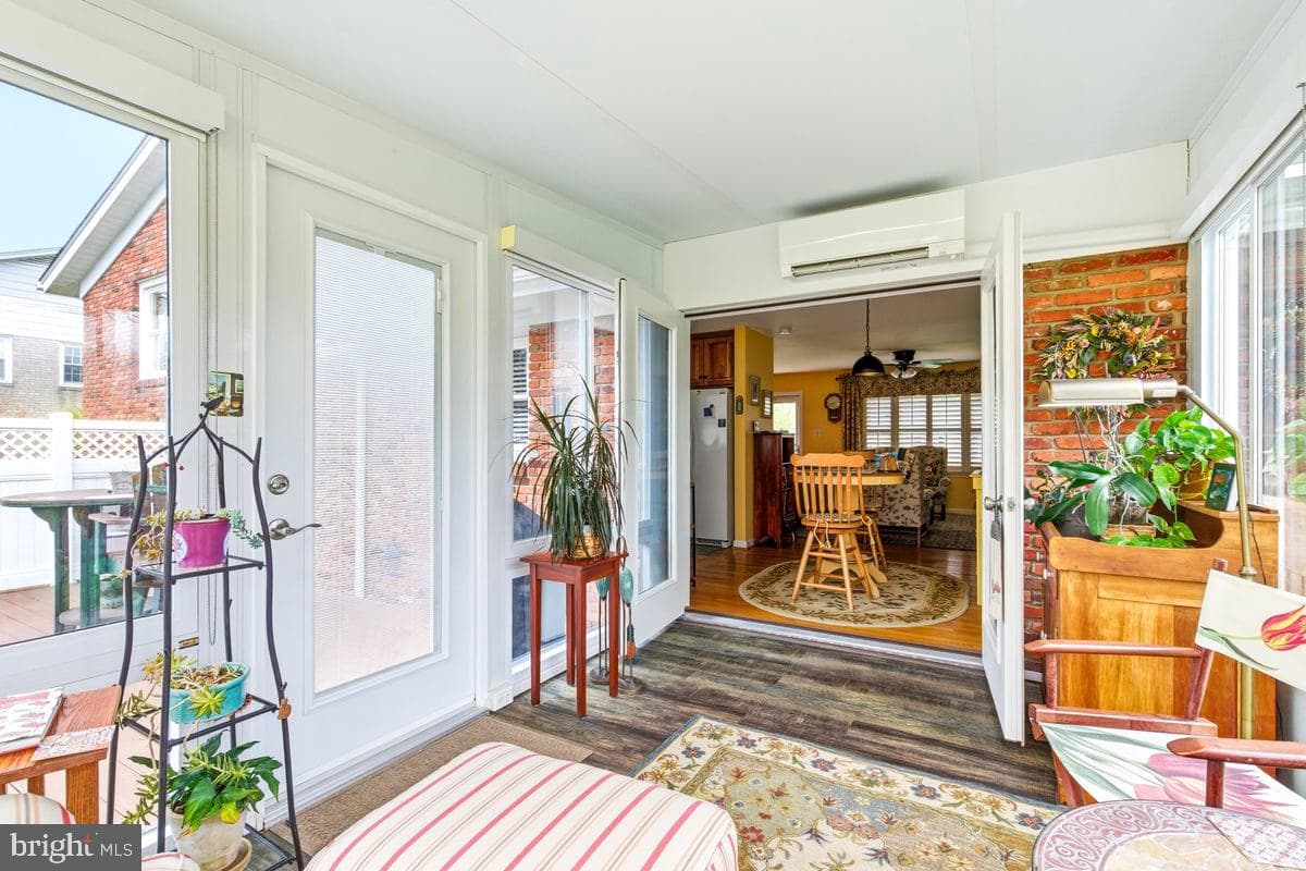 2 Lombardy Drive photo 9