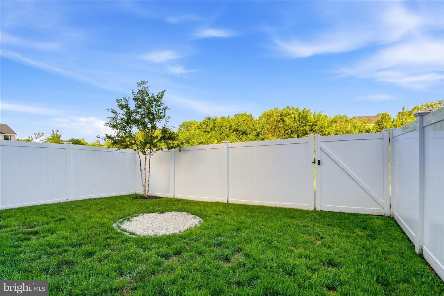 312 Pemberton Park Lane photo 40