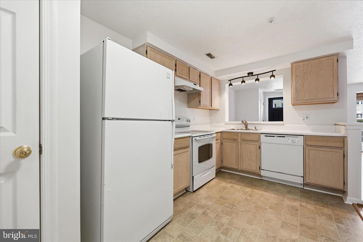 1032 Staghorn Avenue photo 17