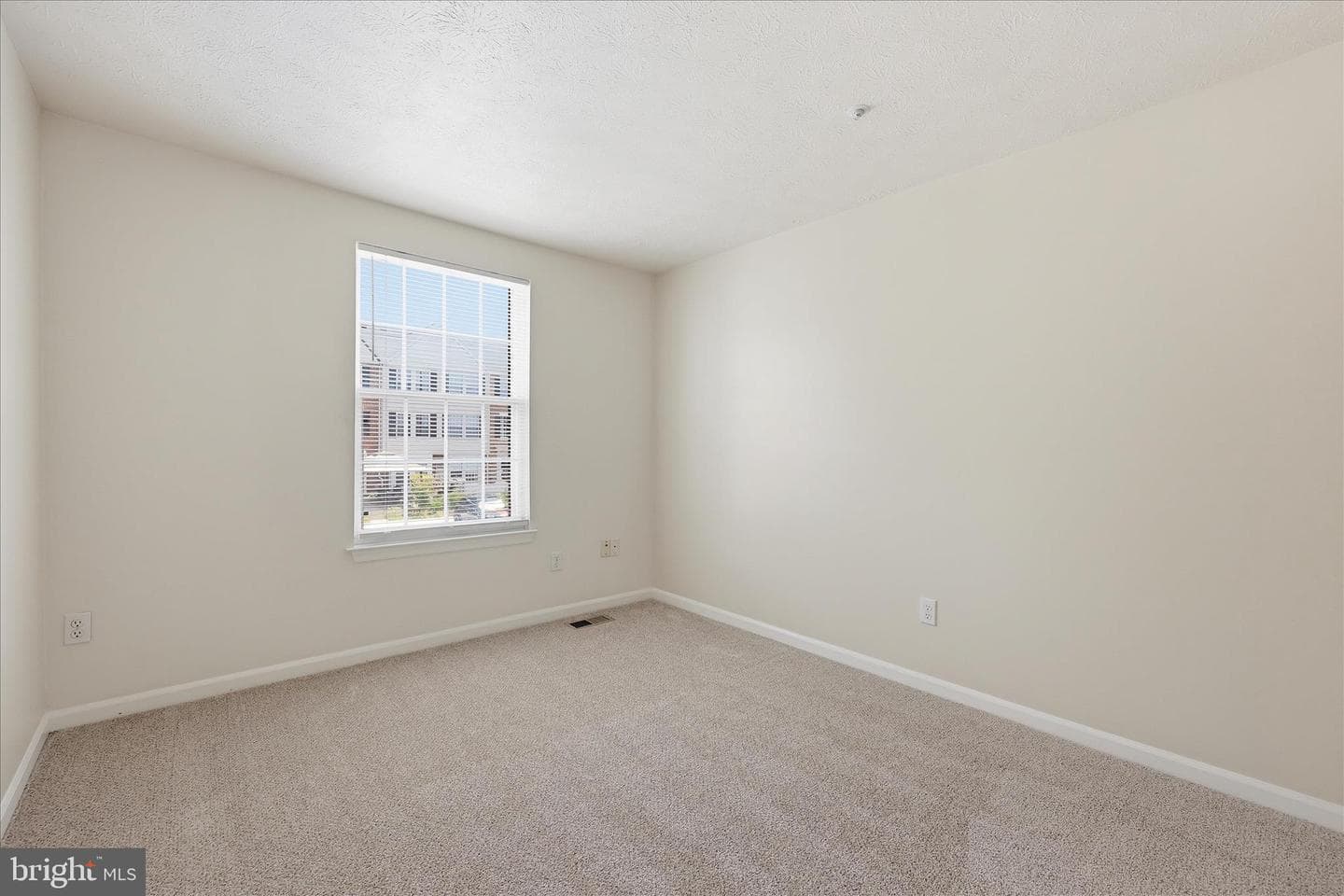 1032 Staghorn Avenue photo 33