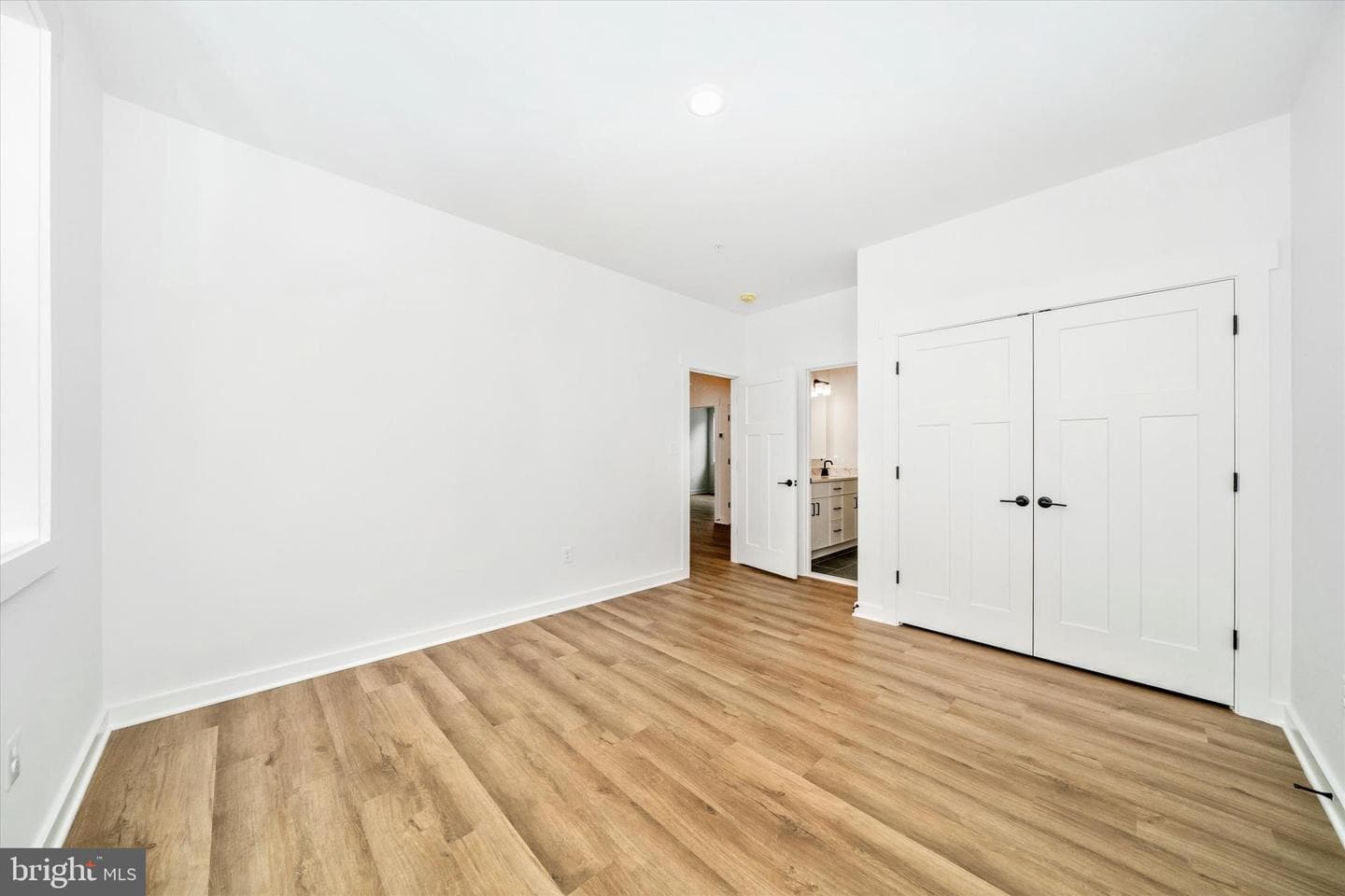 7176 Meadowbrooke Drive photo 32