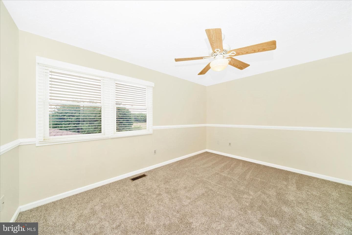 9534 Liberty Road photo 35