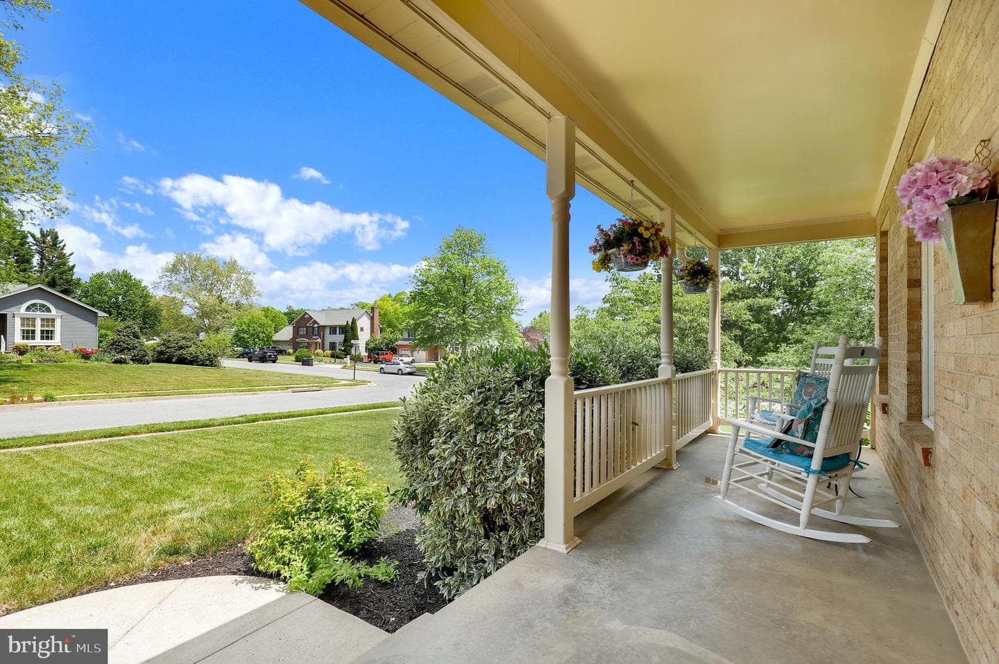 255 Braeburn Drive photo 4