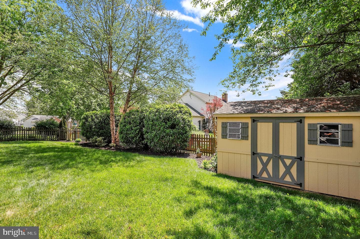 255 Braeburn Drive photo 43