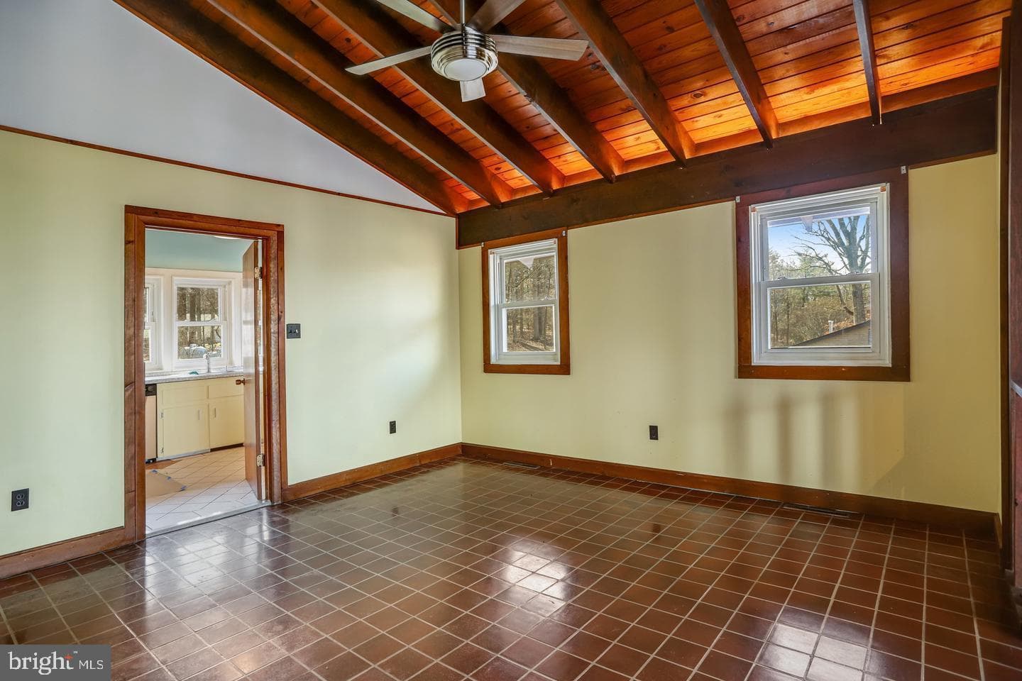 5605 Jefferson Blvd photo 9